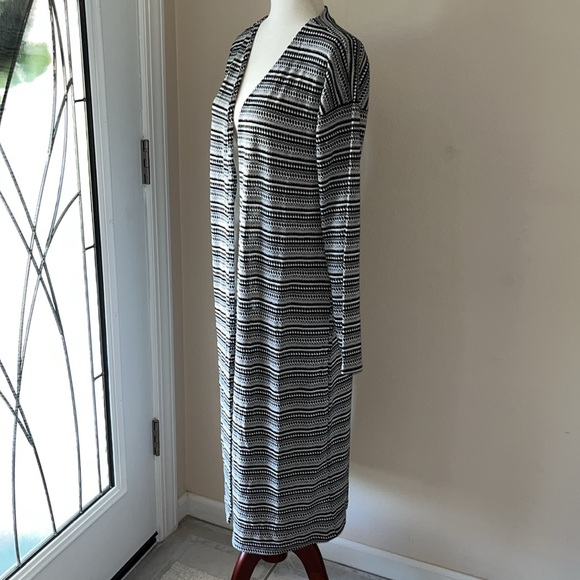 Bobeau Jacquard Stripe Knit Cardigan - Picture 7 of 9